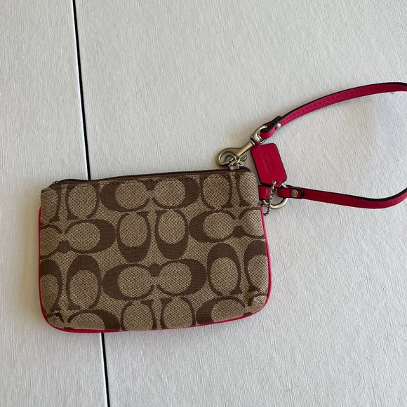 Coach Wristlet in Pink & Classic Brown "C" Pattern - Picture 5 of 12